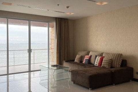 Condo in Pattaya, Thailand, 2 bedrooms  № 148428 - photo 1