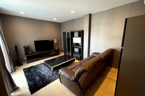 House in Bangkok, Thailand 4 bedrooms № 148430 - photo 11