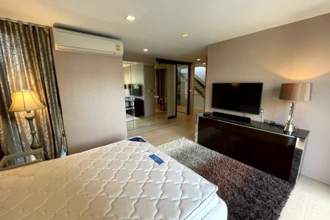 House in Bangkok, Thailand 4 bedrooms № 148430 - photo 14