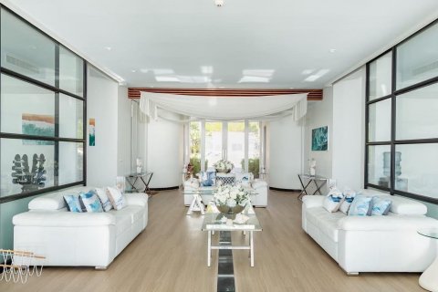 Studio in the Condo in Pattaya, Thailand  № 145739 - photo 1