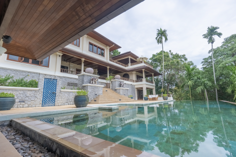 Villa in Phuket, Thailand 5 bedrooms № 145738 - photo 1