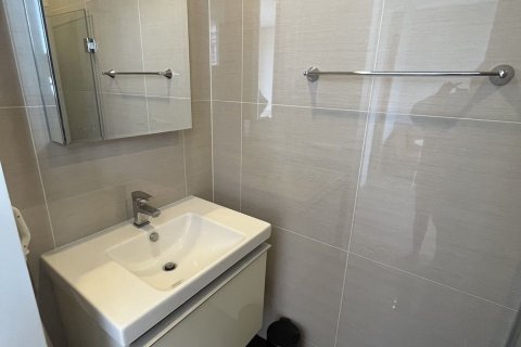 Studio dans le Condo à Khlong Toei, Bangkok, Thaïlande  № 148148 - photo 5