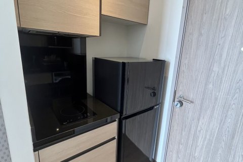 Studio dans le Condo à Khlong Toei, Bangkok, Thaïlande  № 148148 - photo 7