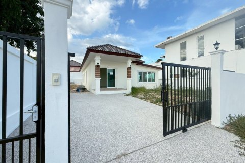 Дом в Хуа Хине, Таиланд с 3 спальнями  № 148153 - фото 1