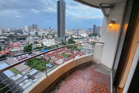 Condo in Watthana, Bangkok, Thailand, 3 bedrooms № 160679 - photo 12