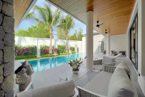 Villa in Phuket, Thailand 4 bedrooms № 160675 - photo 26