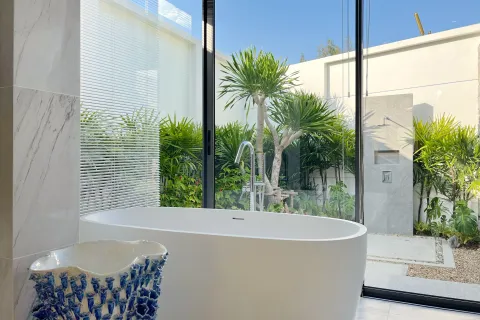 Villa in Phuket, Thailand 4 bedrooms № 160675 - photo 15