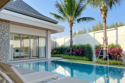 Villa in Phuket, Thailand 4 bedrooms № 160675 - photo 24