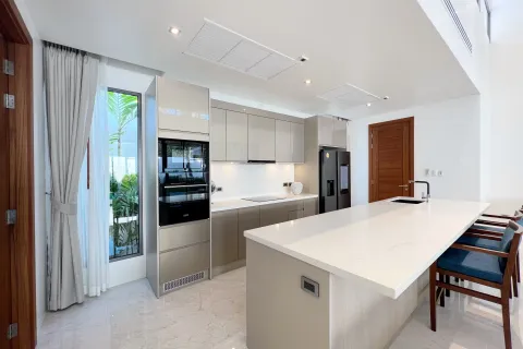 Villa in Phuket, Thailand 4 bedrooms № 160675 - photo 9