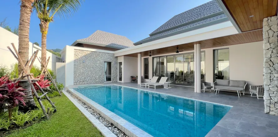 Villa in Phuket, Thailand 4 bedrooms № 160675