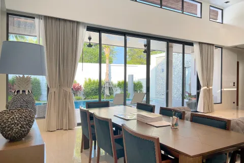 Villa in Phuket, Thailand 4 bedrooms № 160675 - photo 4