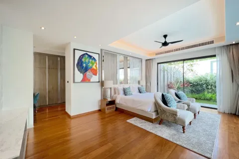 Villa in Phuket, Thailand 4 bedrooms № 160675 - photo 11