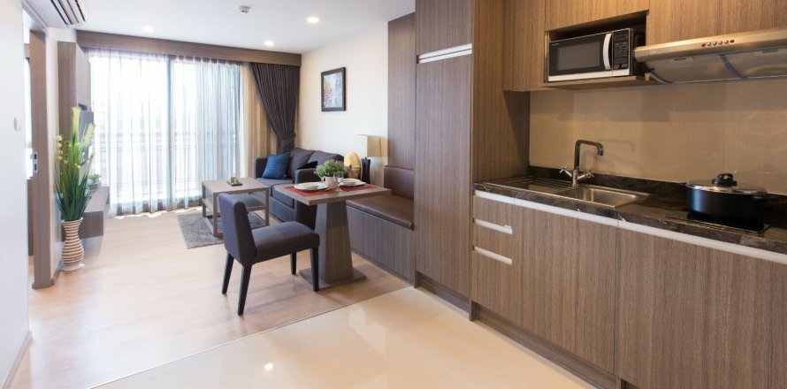 Студия в кондо в Ваттхане, Бангкок, Таиланд № 160680