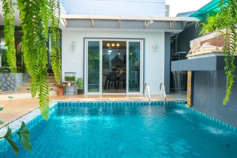 Villa in Phuket, Thailand 4 bedrooms № 160681 - photo 18