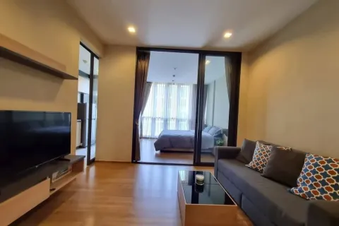 Студия в кондо в Ваттхане, Бангкок, Таиланд № 160676 - фото 2