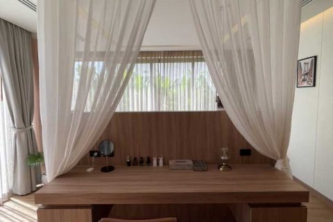House in Bang Tao, Thailand 4 bedrooms № 67733 - photo 9