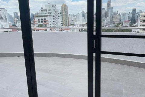 Кондоминиум с 3 спальнями в Ваттхане, Бангкок, Таиланд № 137714 - фото 4