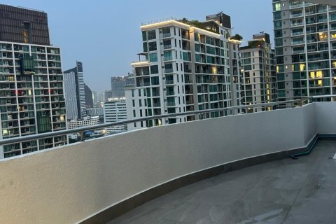 Condo in Watthana, Bangkok, Thailand, 3 bedrooms  № 137714 - photo 5