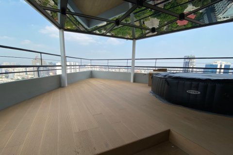 Condo in Watthana, Bangkok, Thailand, 6 bedrooms № 200913 - photo 6