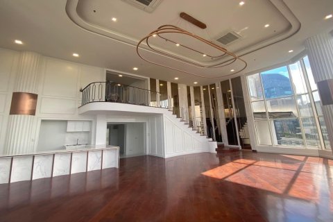 Condo in Watthana, Bangkok, Thailand, 6 bedrooms № 200913 - photo 22