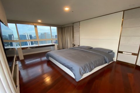 Condo in Watthana, Bangkok, Thailand, 6 bedrooms № 200913 - photo 11