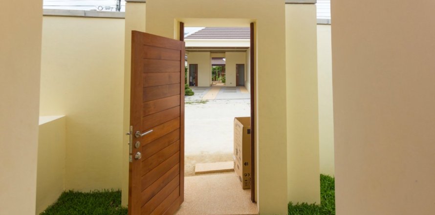 Villa auf Nai Harn Beach, Thailand 3 Schlafzimmer № 223192