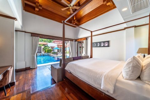 Villa in Phuket, Thailand 5 bedrooms № 164065 - photo 4