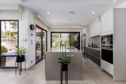 Villa in Phuket, Thailand 4 bedrooms № 164067 - photo 22