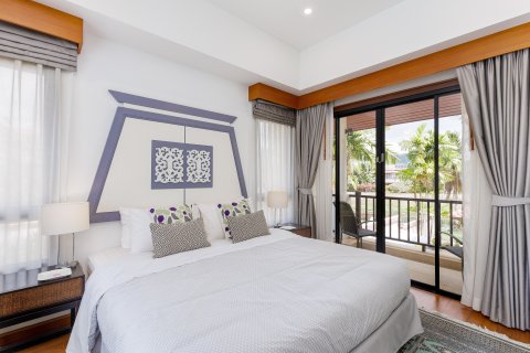 Villa in Phuket, Thailand 4 bedrooms № 164067 - photo 10