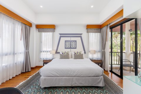 Villa in Phuket, Thailand 4 bedrooms № 164067 - photo 9