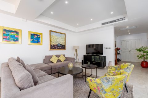 Villa in Phuket, Thailand 4 bedrooms № 164067 - photo 4