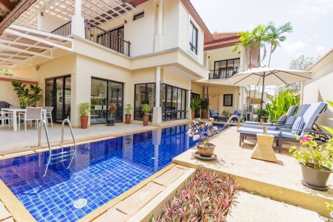 Villa in Phuket, Thailand 4 bedrooms № 164067 - photo 29