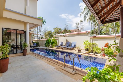 Villa in Phuket, Thailand 4 bedrooms № 164067 - photo 24