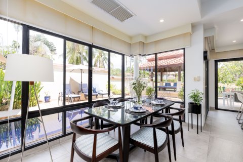 Villa in Phuket, Thailand 4 bedrooms № 164067 - photo 6
