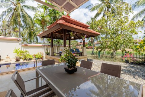 Villa in Phuket, Thailand 4 bedrooms № 164067 - photo 23