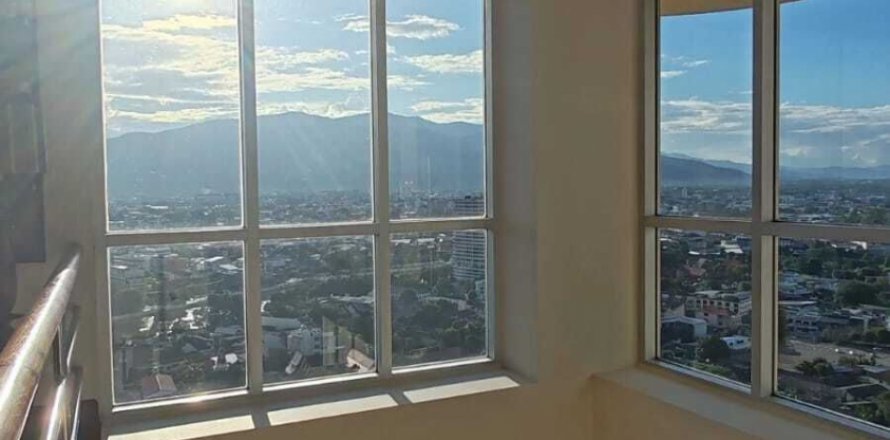 Кондоминиум с 3 спальнями в Чиангмае, Таиланд № 136459