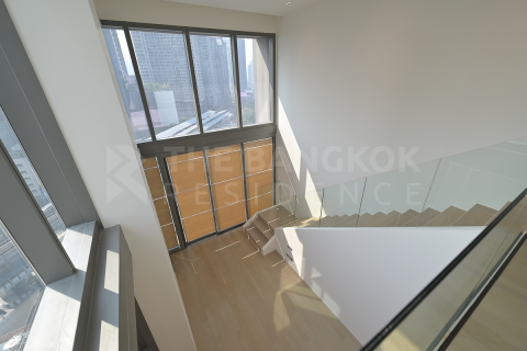 Condo in Bangkok, Thailand, 2 bedrooms  № 184508 - photo 2