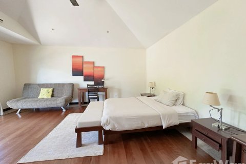 Villa in Kathu, Thailand 4 bedrooms № 140003 - photo 15