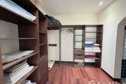 Villa in Kathu, Thailand 4 bedrooms № 140003 - photo 22