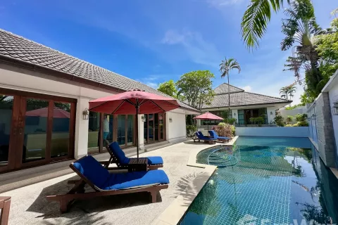 Villa in Kathu, Thailand 4 bedrooms № 140003 - photo 1