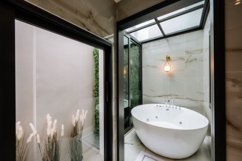 Villa in Pattaya, Thailand 6 bedrooms № 172215 - photo 9