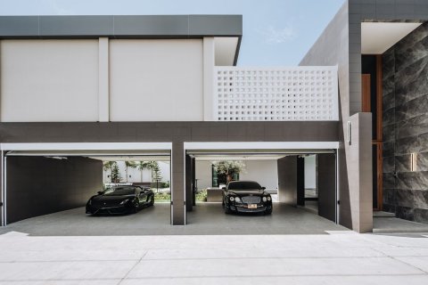 Villa in Pattaya, Thailand 6 bedrooms № 172215 - photo 27