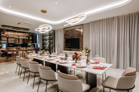 Villa in Pattaya, Thailand 6 bedrooms № 172215 - photo 18